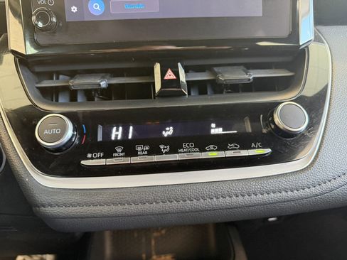 Used 2023 Toyota Corolla SE w/ Carpet Mat Package (TMS) FWD image 18