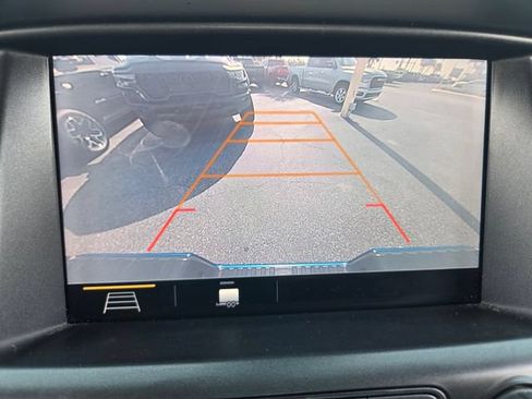 Used 2022 Chevrolet Colorado LT w/ Safety Package RWD image 23