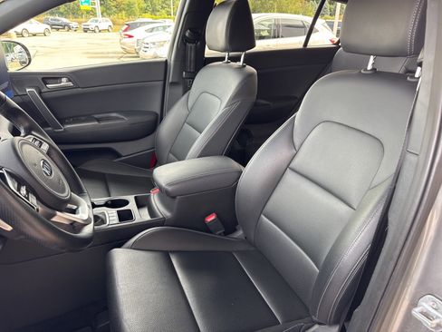 Used 2020 Kia Sportage S image 23