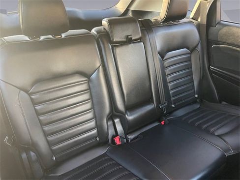 Used 2022 Ford Edge SEL w/ Convenience Package image 18