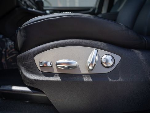 Used 2026 Porsche Macan S AWD/4WD image 19