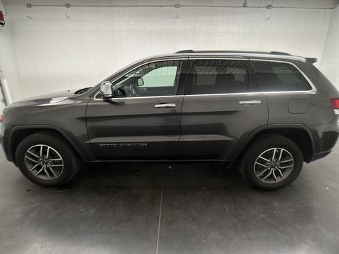 Used 2020 Jeep Grand Cherokee Limited w/ Premium Lighting Group AWD/4WD image 5