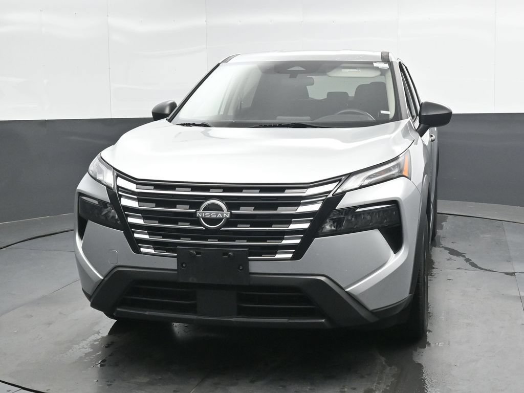 Used 2024 Nissan Rogue S AWD/4WD image 6
