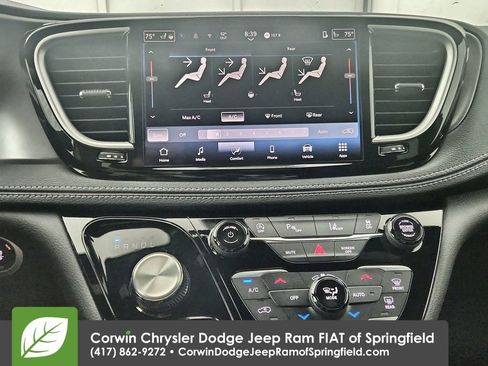 Certified 2026 Chrysler Pacifica Select image 26