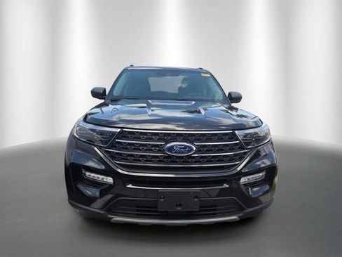 Used 2023 Ford Explorer XLT w/ Equipment Group 202A RWD image 6