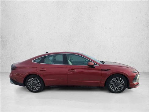 Used 2024 Hyundai Sonata Limited FWD image 4