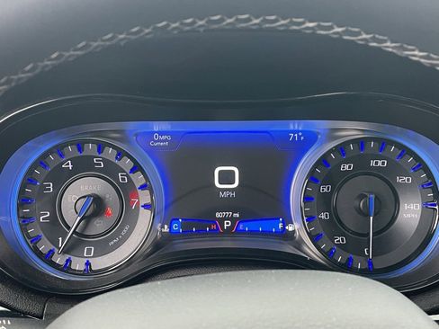 Used 2023 Chrysler 300 S image 9