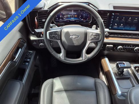 Used 2024 Chevrolet Silverado 1500 LT Trail Boss w/ Convenience Package II AWD/4WD image 14