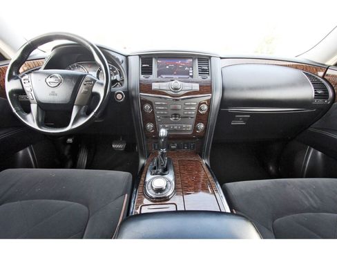 Used 2017 Nissan Armada SV image 12