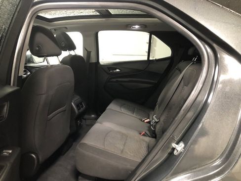 Used 2019 Chevrolet Equinox LT w/ Sun & Navigation Package image 17