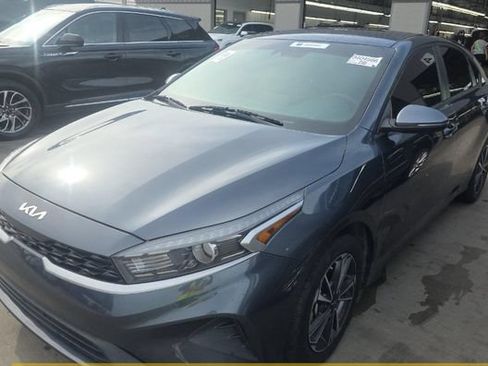 Used 2024 Kia Forte LXS w/ LXS Technology Package FWD image 1