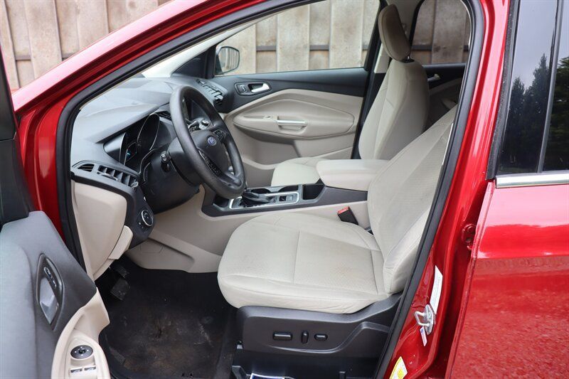 Used 2019 Ford Escape SE AWD/4WD image 17
