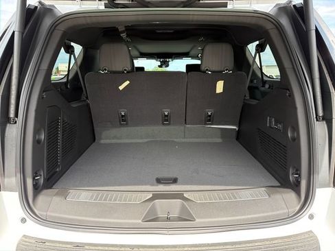 New 2026 GMC Yukon XL AT4 w/ AT4 Premium Plus Package AWD/4WD image 24
