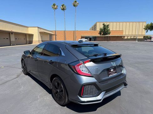 Used 2018 Honda Civic EX image 5