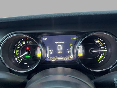 Used 2023 Jeep Wrangler Unlimited w/ Cold Weather Group image 16