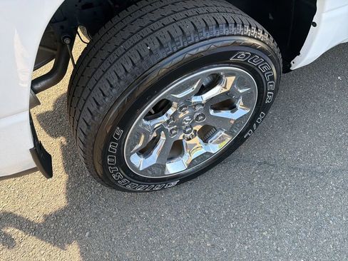 Used 2022 RAM 1500 Big Horn AWD/4WD image 32