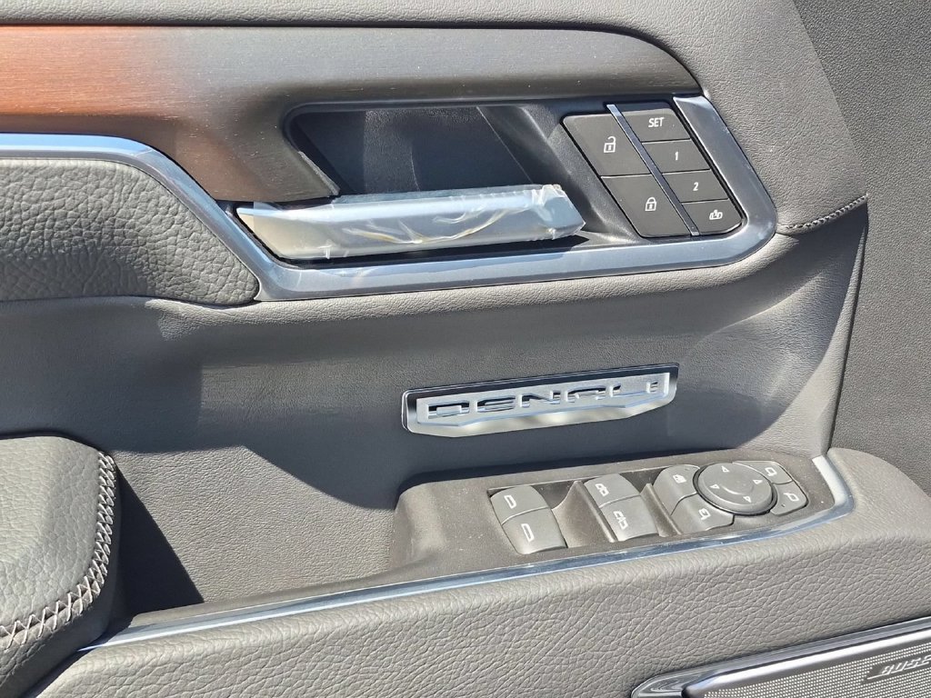 New 2026 GMC Sierra 1500 Denali AWD/4WD image 17
