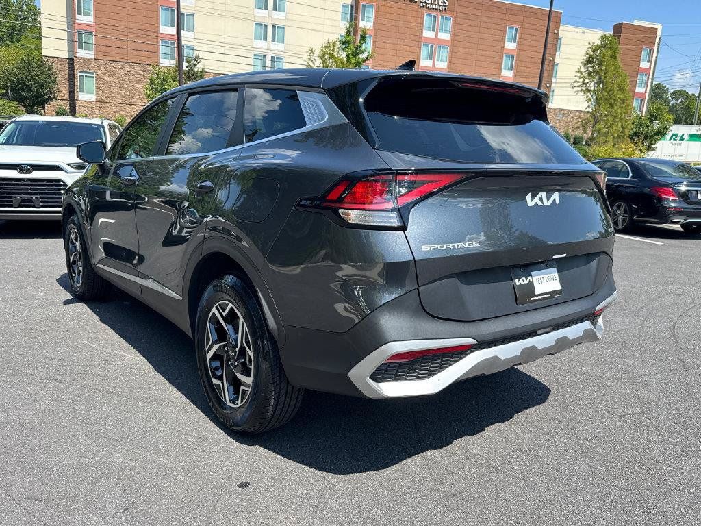 Used 2024 Kia Sportage LX AWD/4WD image 5
