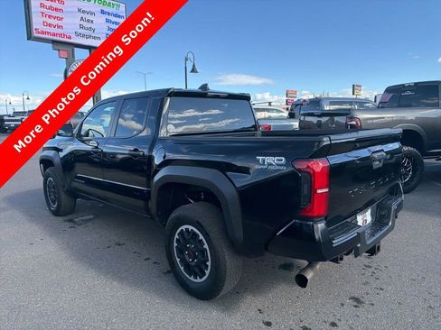 Used 2024 Toyota Tacoma TRD Off-Road image 3