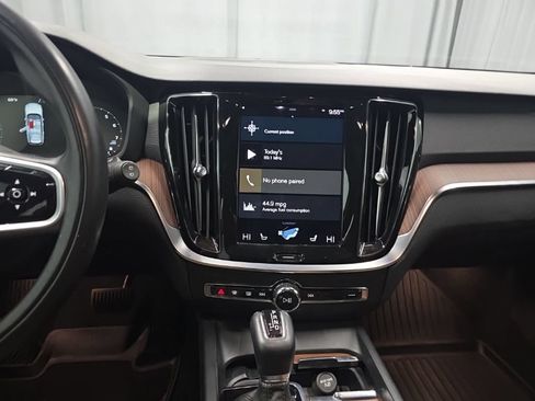 Used 2022 Volvo V60 T5 Cross Country w/ Advanced Package AWD/4WD image 14