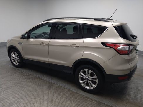 Used 2018 Ford Escape SE FWD image 3