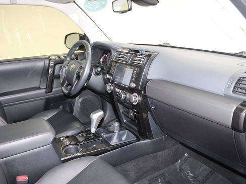 Used 2023 Toyota 4Runner TRD Off-Road Premium AWD/4WD image 28