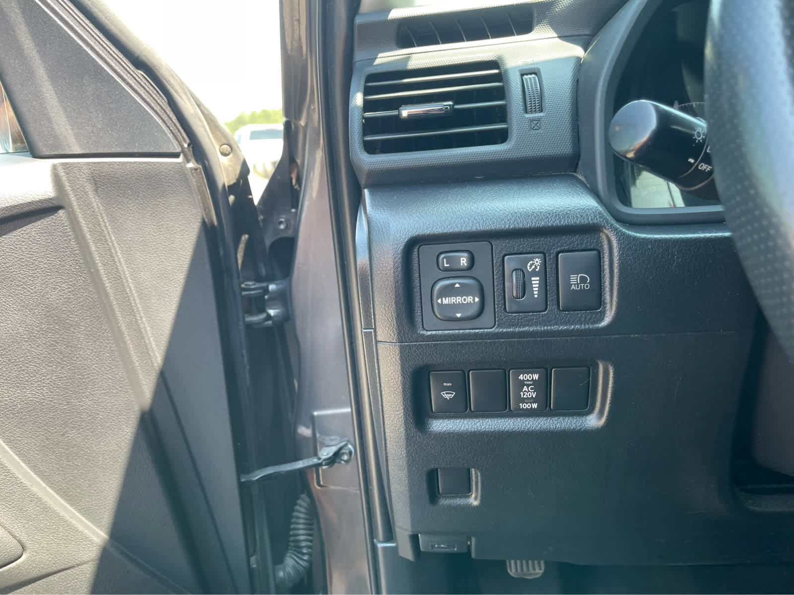 Used 2020 Toyota 4Runner SR5 AWD/4WD image 14