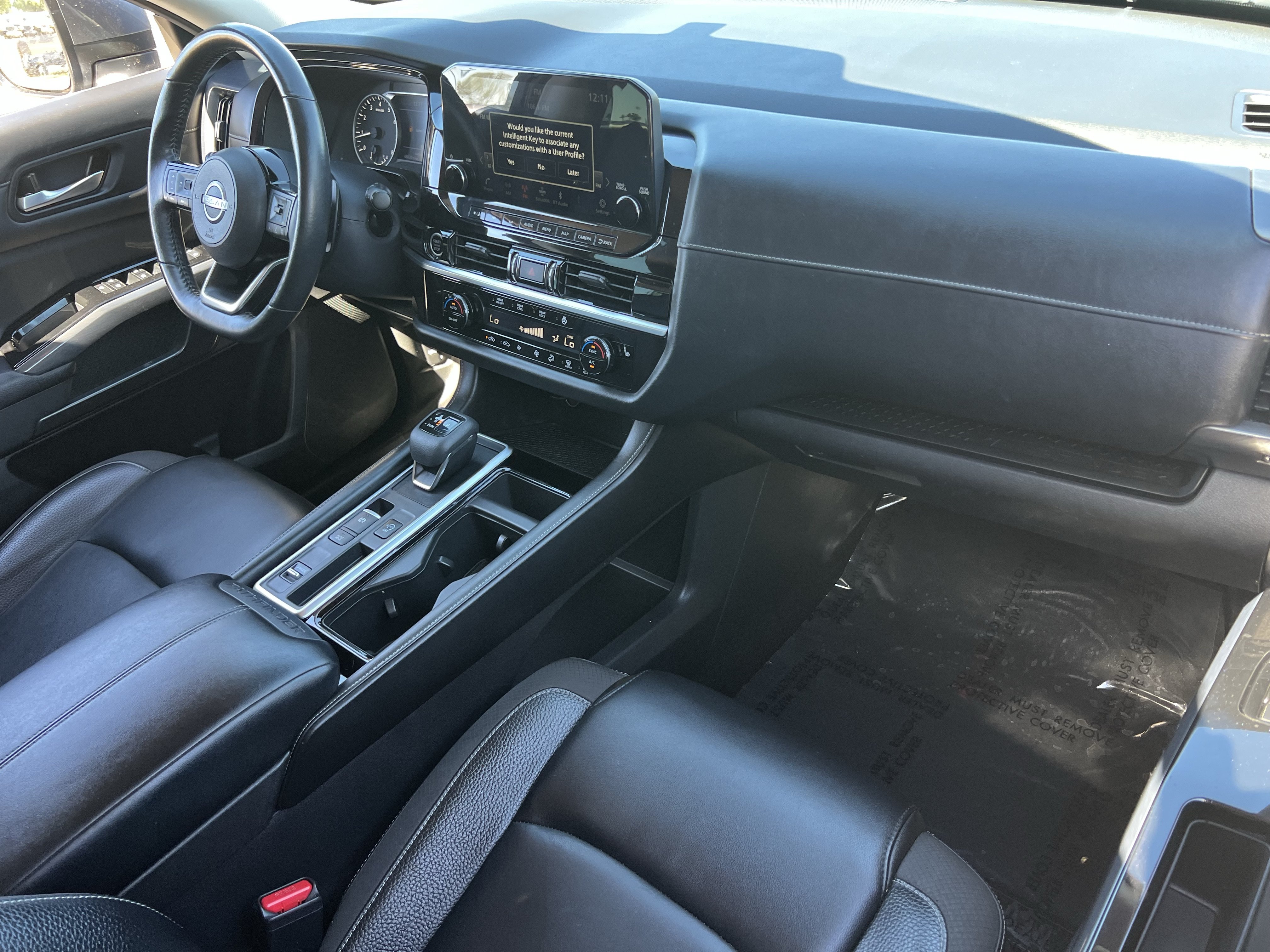 Used 2022 Nissan Pathfinder SL FWD image 11