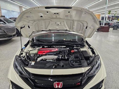Used 2017 Honda Civic Type R image 39