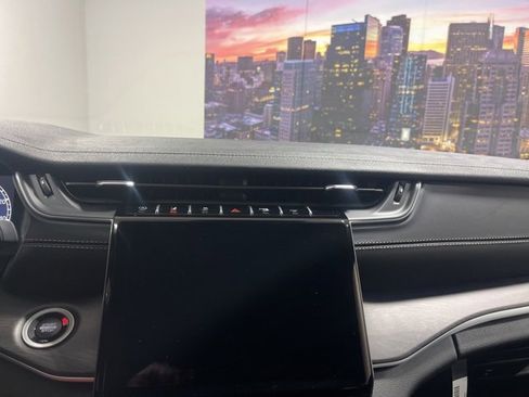 New 2025 Jeep Grand Cherokee Limited image 14