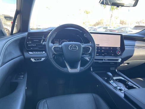 Used 2023 Lexus RX 350 RX 350h Luxury image 7