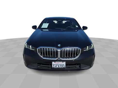 Used 2025 BMW 530i image 3