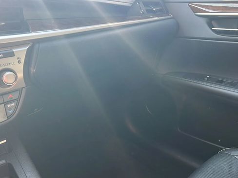 Used 2015 Lexus ES 350 w/ Luxury Package image 32