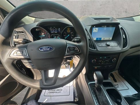 Used 2018 Ford Escape SE w/ SE Sync 3 Package AWD/4WD image 31