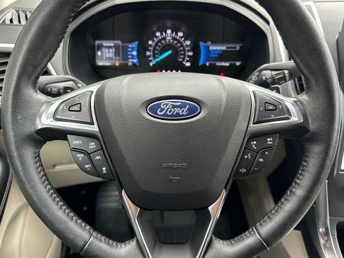 Used 2022 Ford Edge Titanium w/ Equipment Group 301A image 21