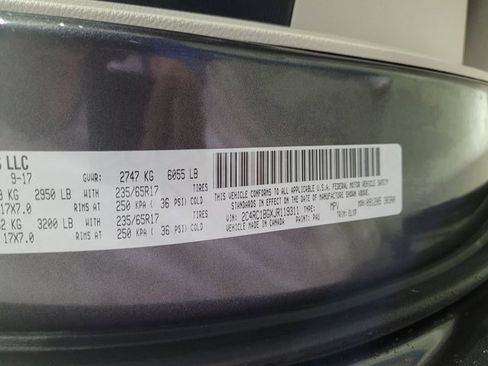 Used 2018 Chrysler Pacifica Touring-L image 48