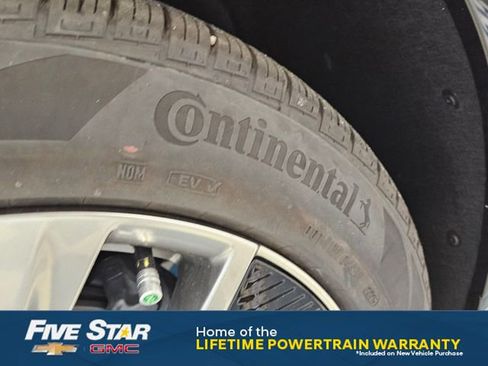 New 2025 Cadillac Optiq Luxury 1 image 21