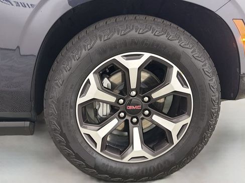 Used 2025 GMC Yukon XL AT4 Ultimate AWD/4WD image 39