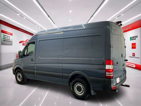 Used 2018 Mercedes-Benz Sprinter 2500 image 4