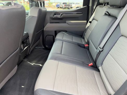 Used 2025 Chevrolet Silverado 1500 ZR2 w/ Technology Package image 25