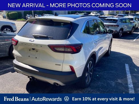 Used 2023 Ford Escape Platinum w/ Premium Technology Package AWD/4WD image 6