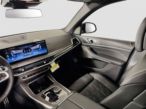 New 2026 BMW X5 xDrive40i w/ M Sport Package AWD/4WD image 23