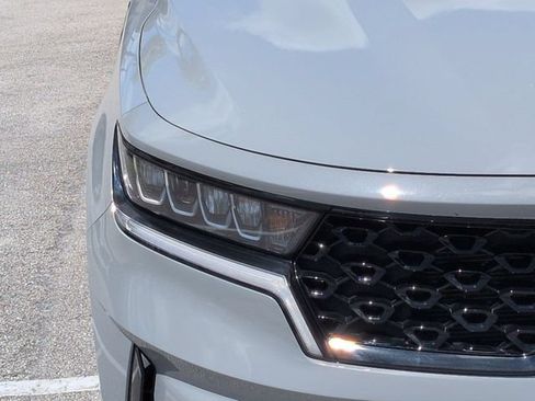 Used 2022 Kia Sorento EX w/ Panoramic Sunroof Package FWD image 10