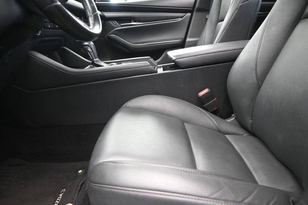 Used 2024 MAZDA MAZDA3 s FWD image 13