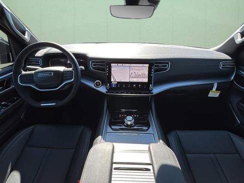 New 2026 Jeep Grand Wagoneer 2WD image 25