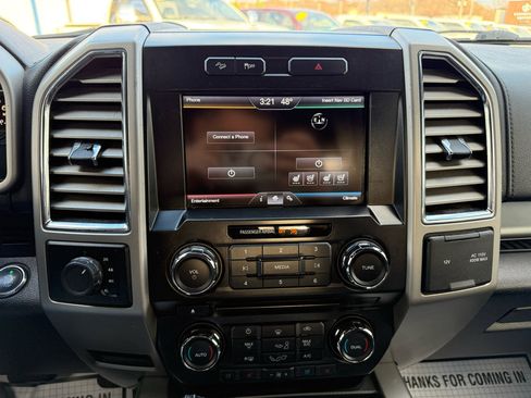 Used 2015 Ford F150 Lariat image 12