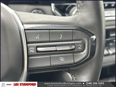 Used 2023 Chevrolet Colorado LT w/ LT Convenience Package II AWD/4WD image 24