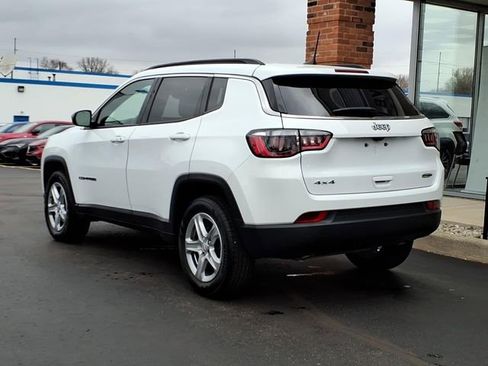 Used 2024 Jeep Compass Latitude image 15