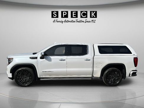 Used 2022 GMC Sierra 1500 Denali Ultimate AWD/4WD image 2