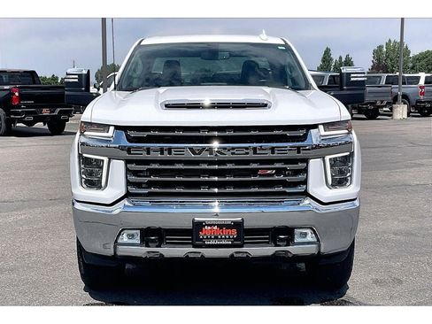 Used 2022 Chevrolet Silverado 3500 LTZ AWD/4WD image 3